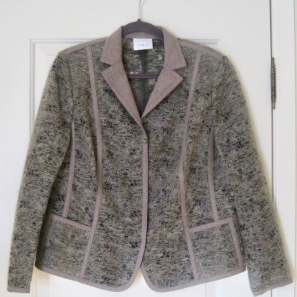 * Host Pick* AKRIS PUNTO Blazer